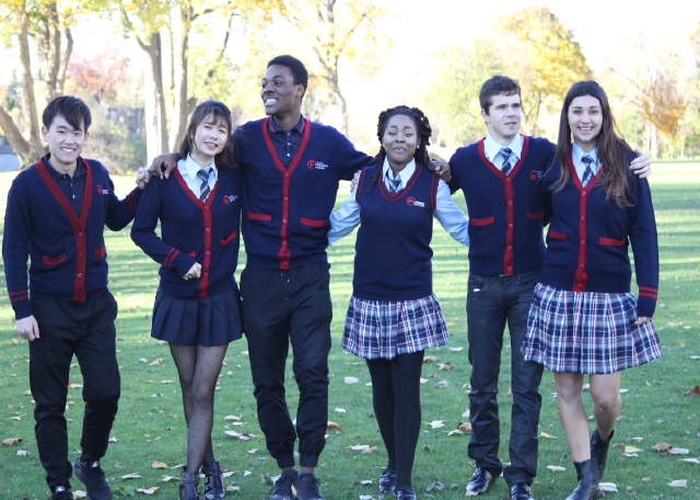 LONDON INTERNATIONAL ACADEMY 학생