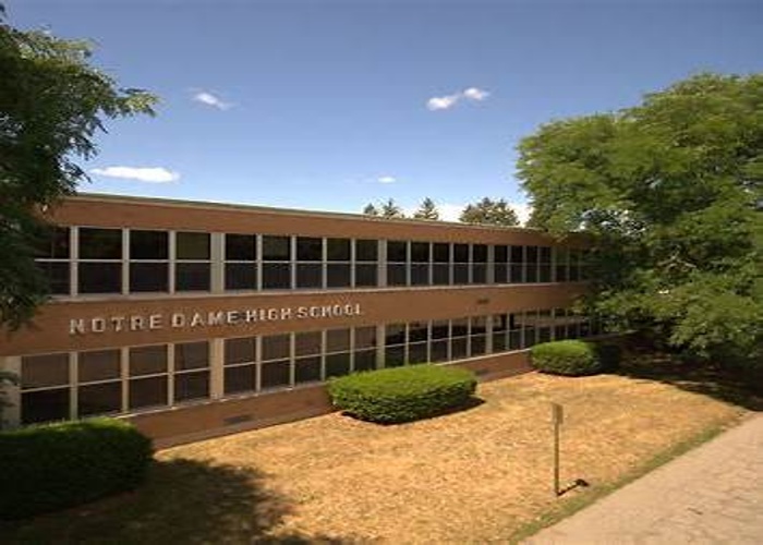 Notre Dame High School 전경