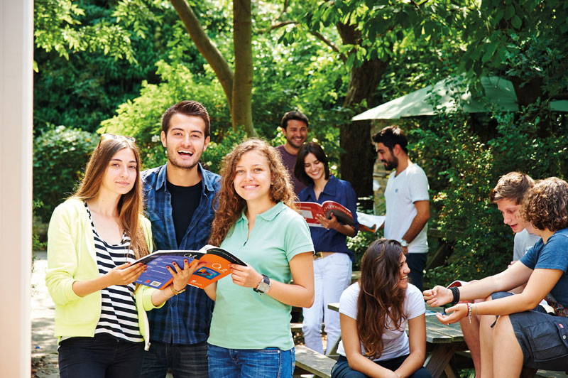 Cambridge_Garden_With_Students
