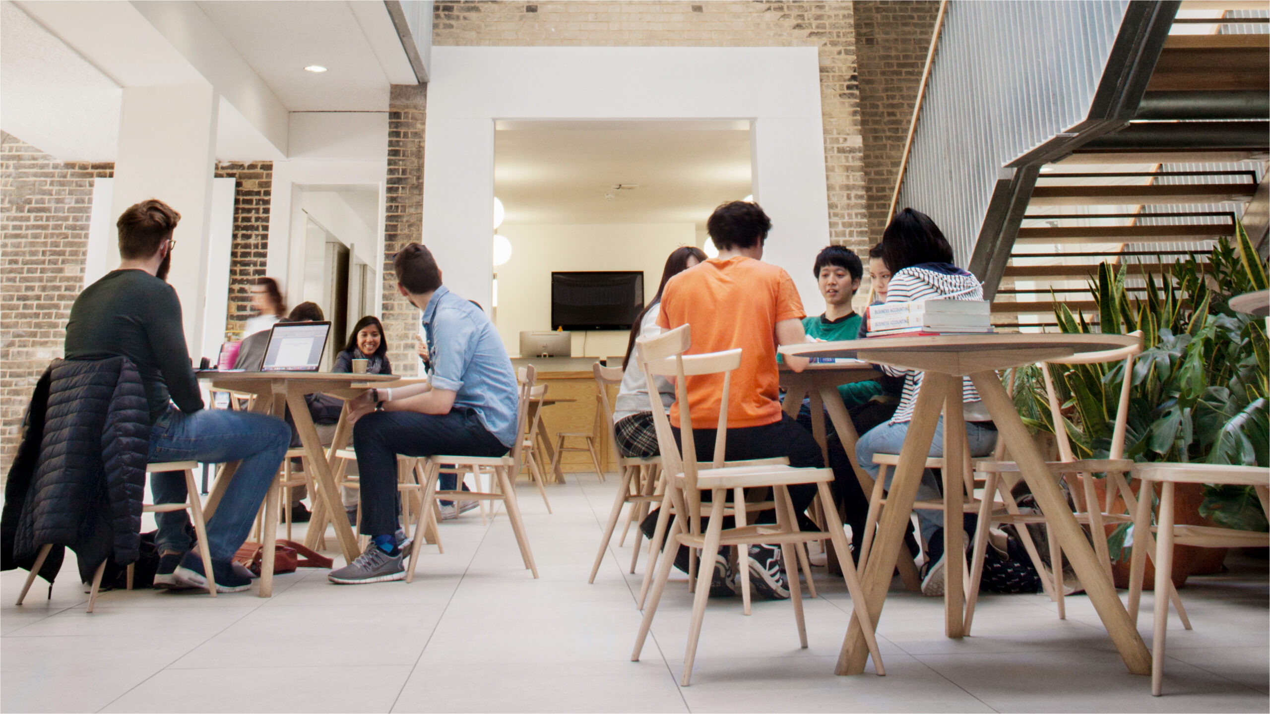 ef cambridge classroom2