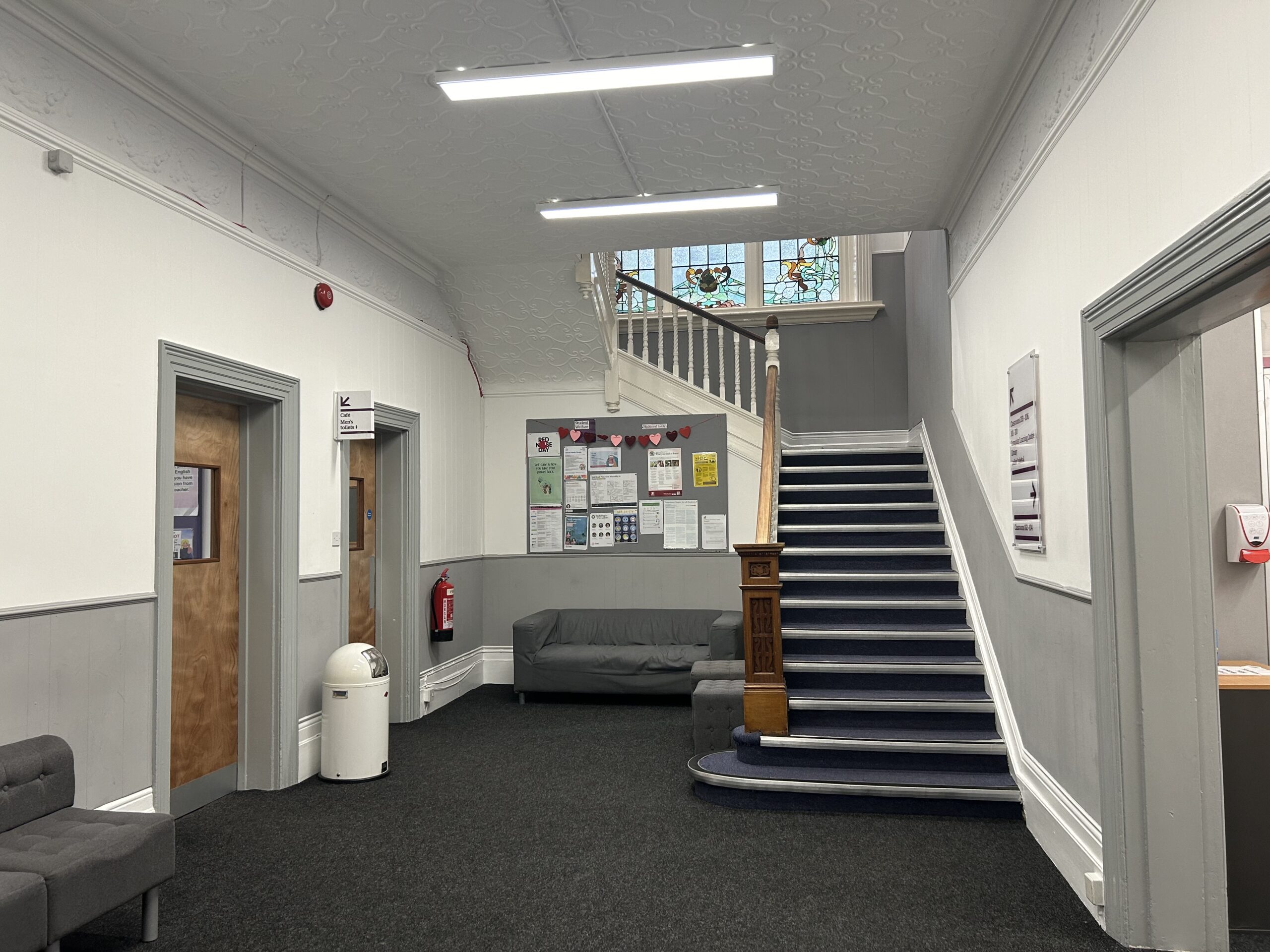 kings bournemouth stair, hallway