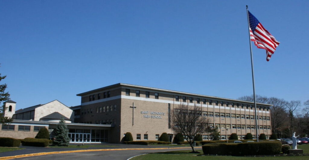 뉴욕 앤서니 고등학교 St. Anthony’s High 전경