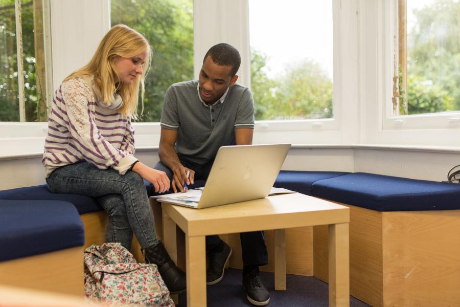 kaplan-english-school-Cambridge-photo-gallery-2