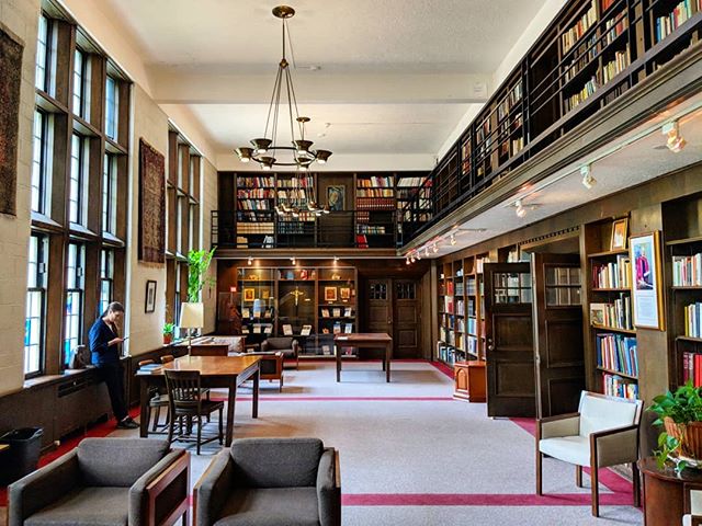 토론토 대학교 도서관