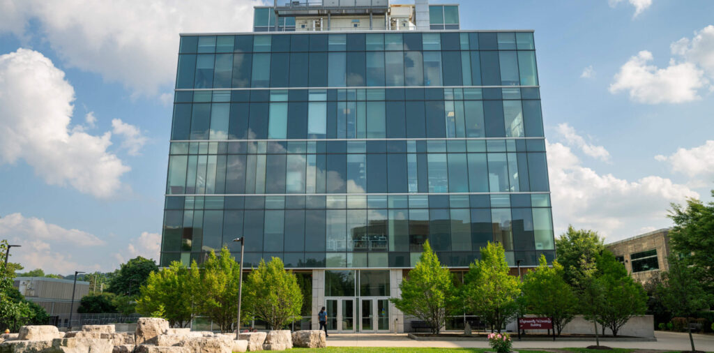 맥마스터 대학 테크놀로지 빌딩