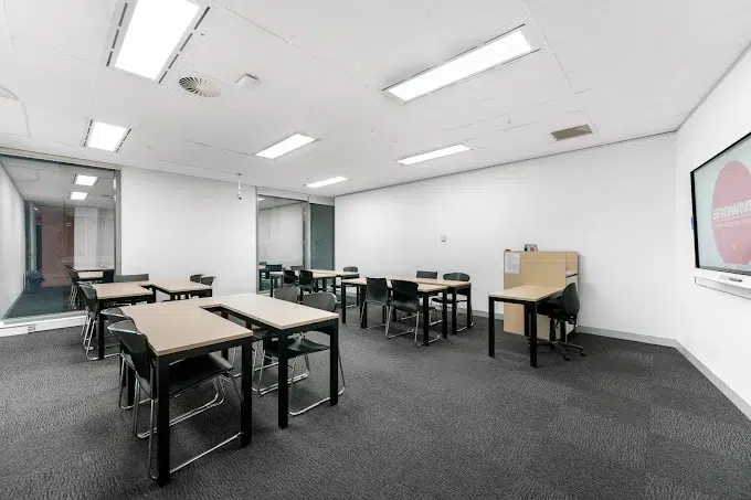 BROWNS Language School-Melbourne