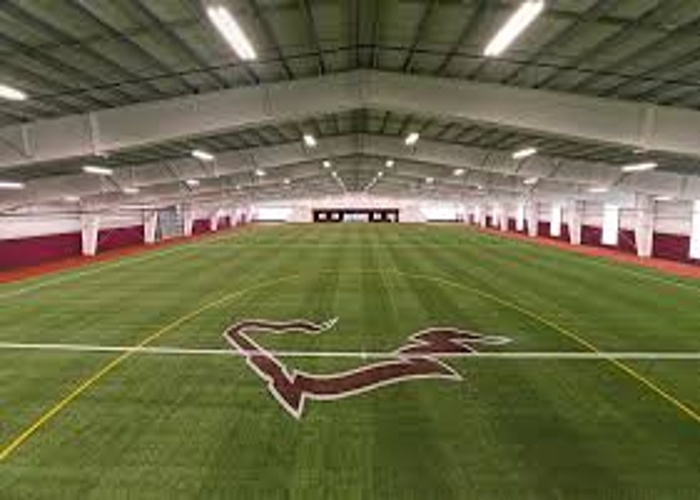 폭스 아카데미(Foxcroft Academy) 미식축구 실내 경기장